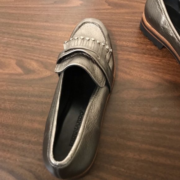 Bernardo Silver Fringe Loafer Flats Leather - Picture 13 of 14